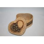 Изделия из бересты Берестяная шкатулка сердце