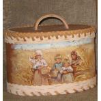 Изделия из бересты Туесок Дети во ржи (овальный)