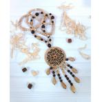 бусы из дерева фото Бусы длинные с резным круглым кулоном